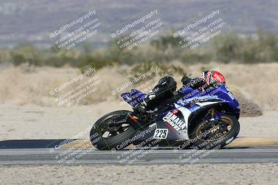 media/Dec-06-2025-CVMA (Sat) [[4a896cc04c]]/Race 4-Formula Middleweight/